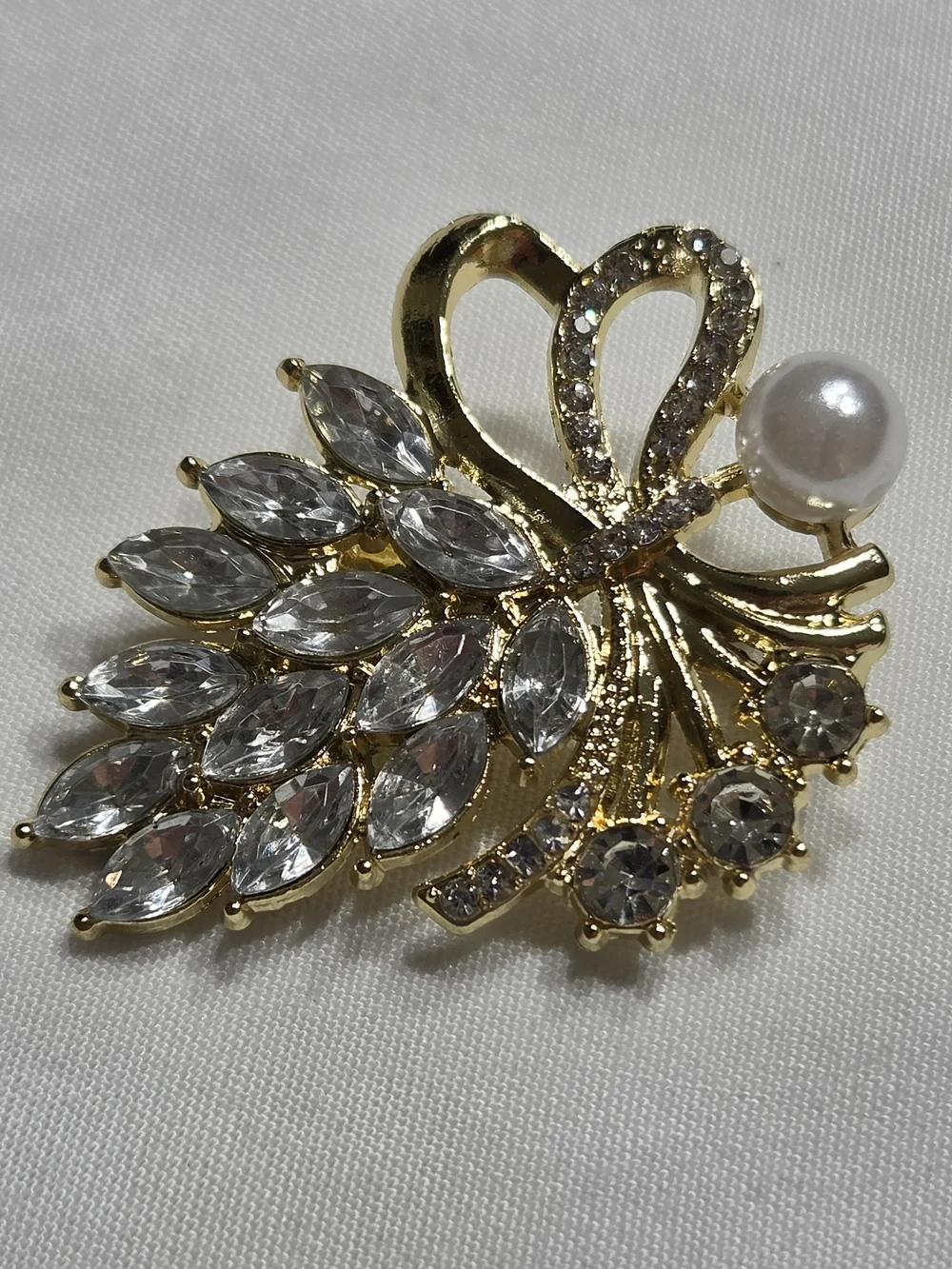 Gold Tone Flower Brooch Pin Clear Marquise Rhinestones  Imitation Pearl 1.5 in